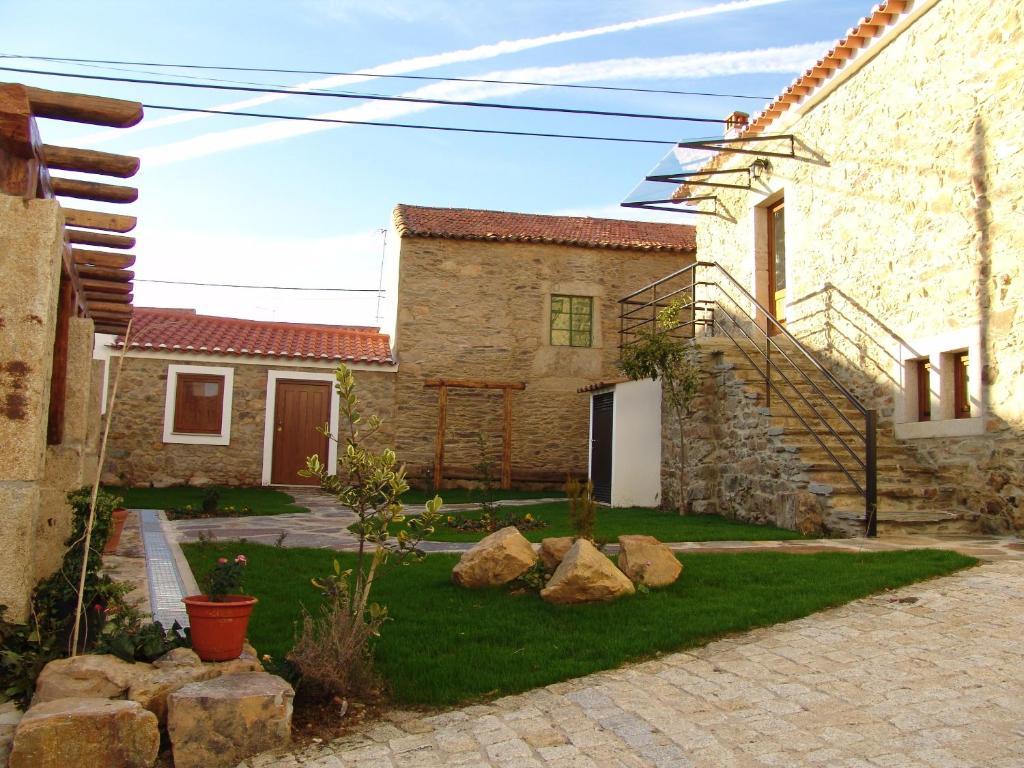 Casa Santa Catarina Hotel Penha Garcia Exterior photo